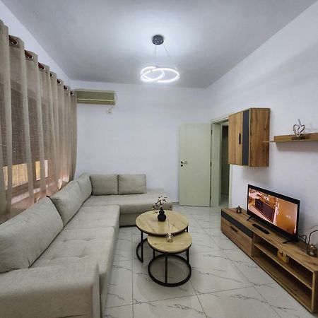 Nevi Apartment ティラナ エクステリア 写真