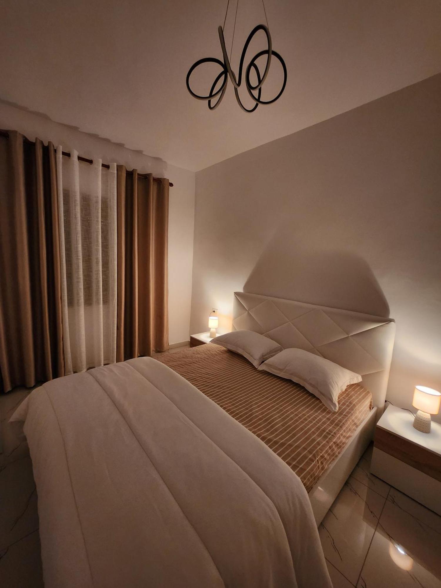 Nevi Apartment ティラナ エクステリア 写真