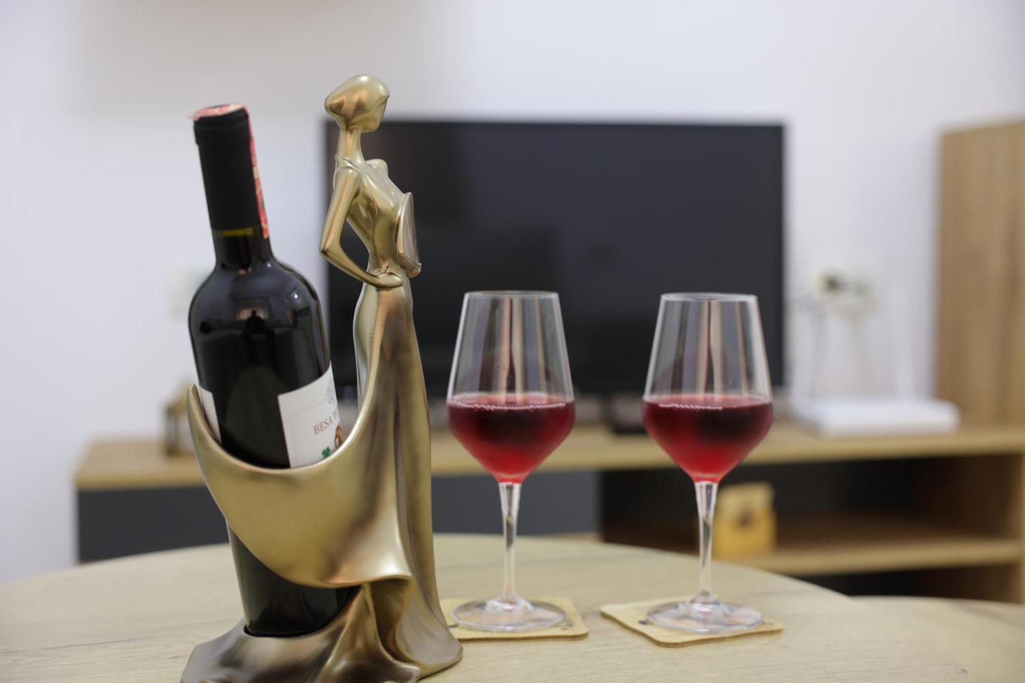 Nevi Apartment ティラナ エクステリア 写真