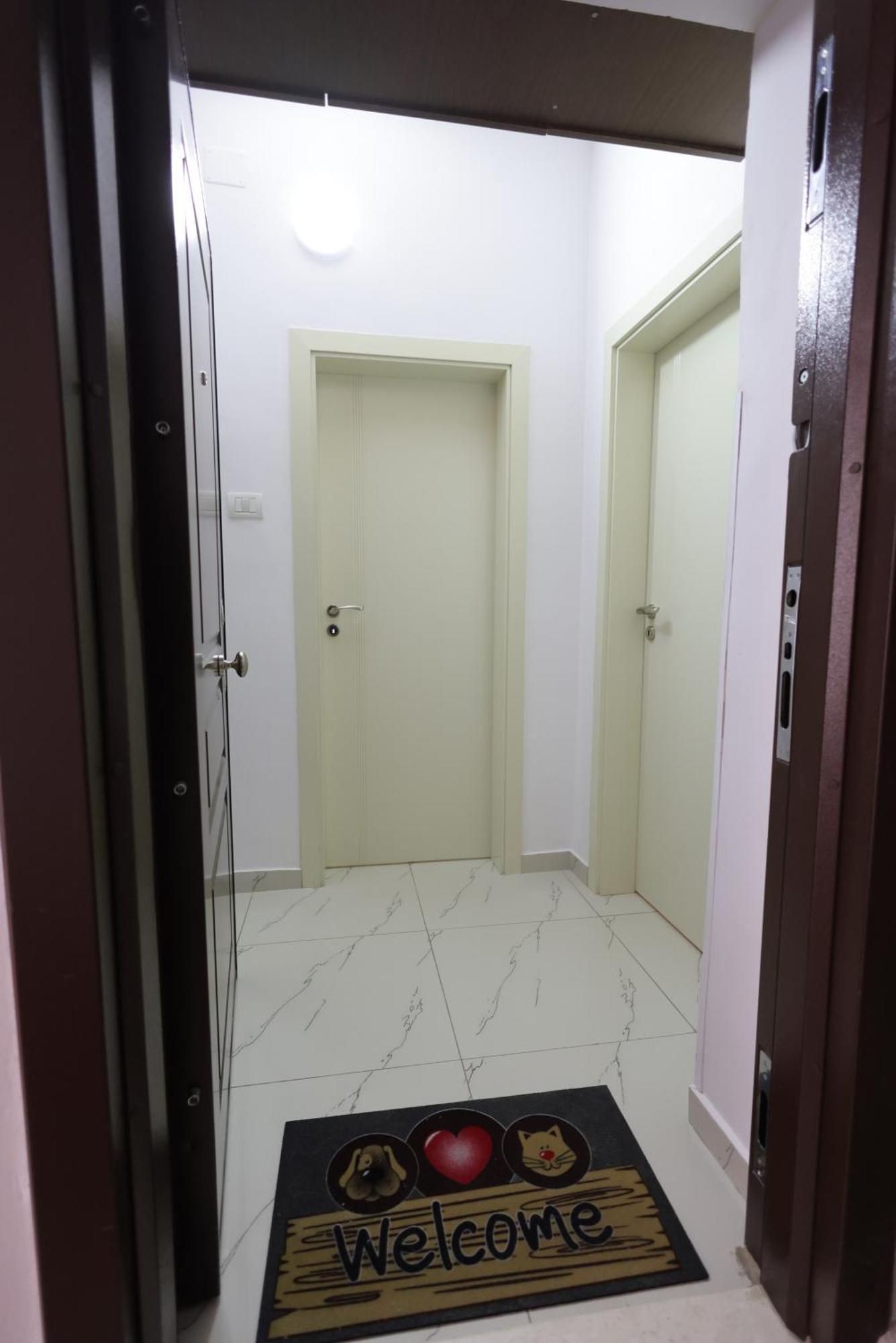 Nevi Apartment ティラナ エクステリア 写真